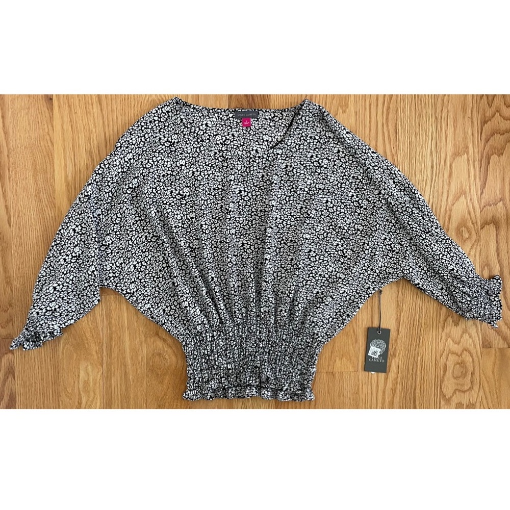 New Vince Camuto Blouse - Small